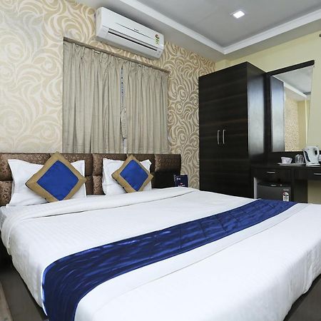 Oyo 7790 Hotel Royal Height Kolkata Bagian luar foto