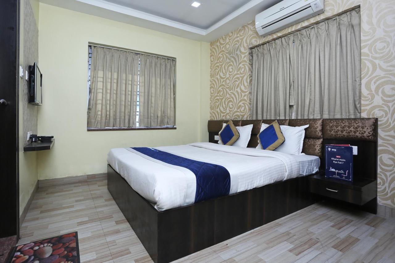 Oyo 7790 Hotel Royal Height Kolkata Bagian luar foto