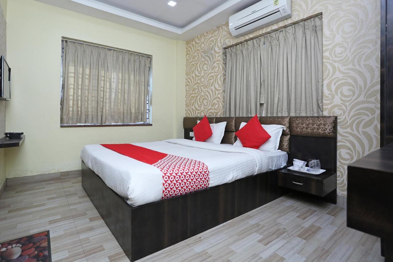 Oyo 7790 Hotel Royal Height Kolkata Bagian luar foto