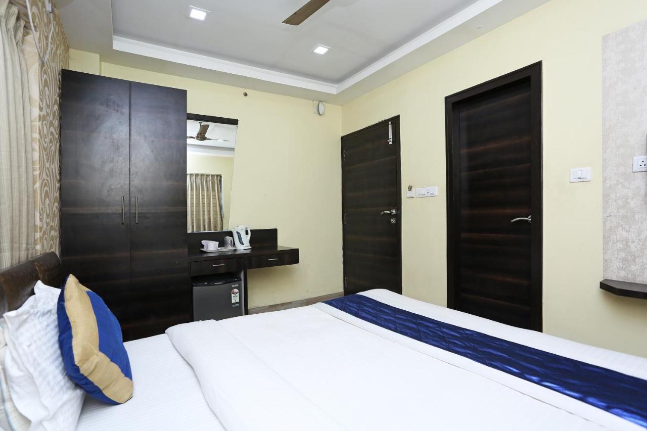 Oyo 7790 Hotel Royal Height Kolkata Bagian luar foto