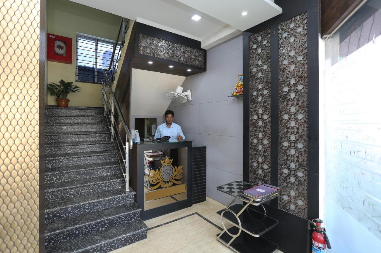 Oyo 7790 Hotel Royal Height Kolkata Bagian luar foto