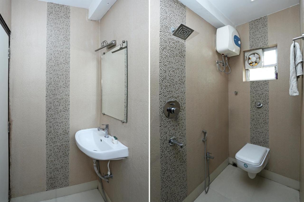 Oyo 7790 Hotel Royal Height Kolkata Bagian luar foto