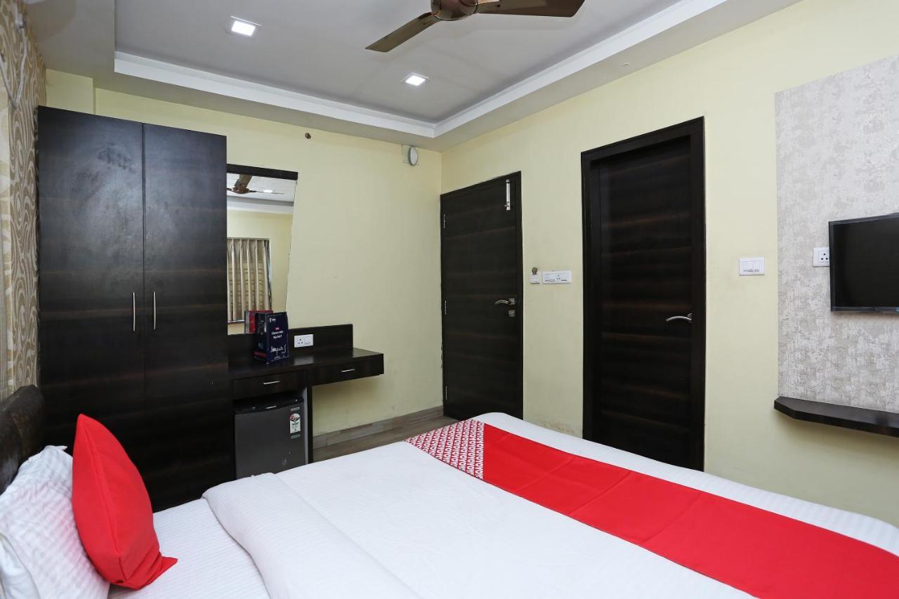 Oyo 7790 Hotel Royal Height Kolkata Bagian luar foto