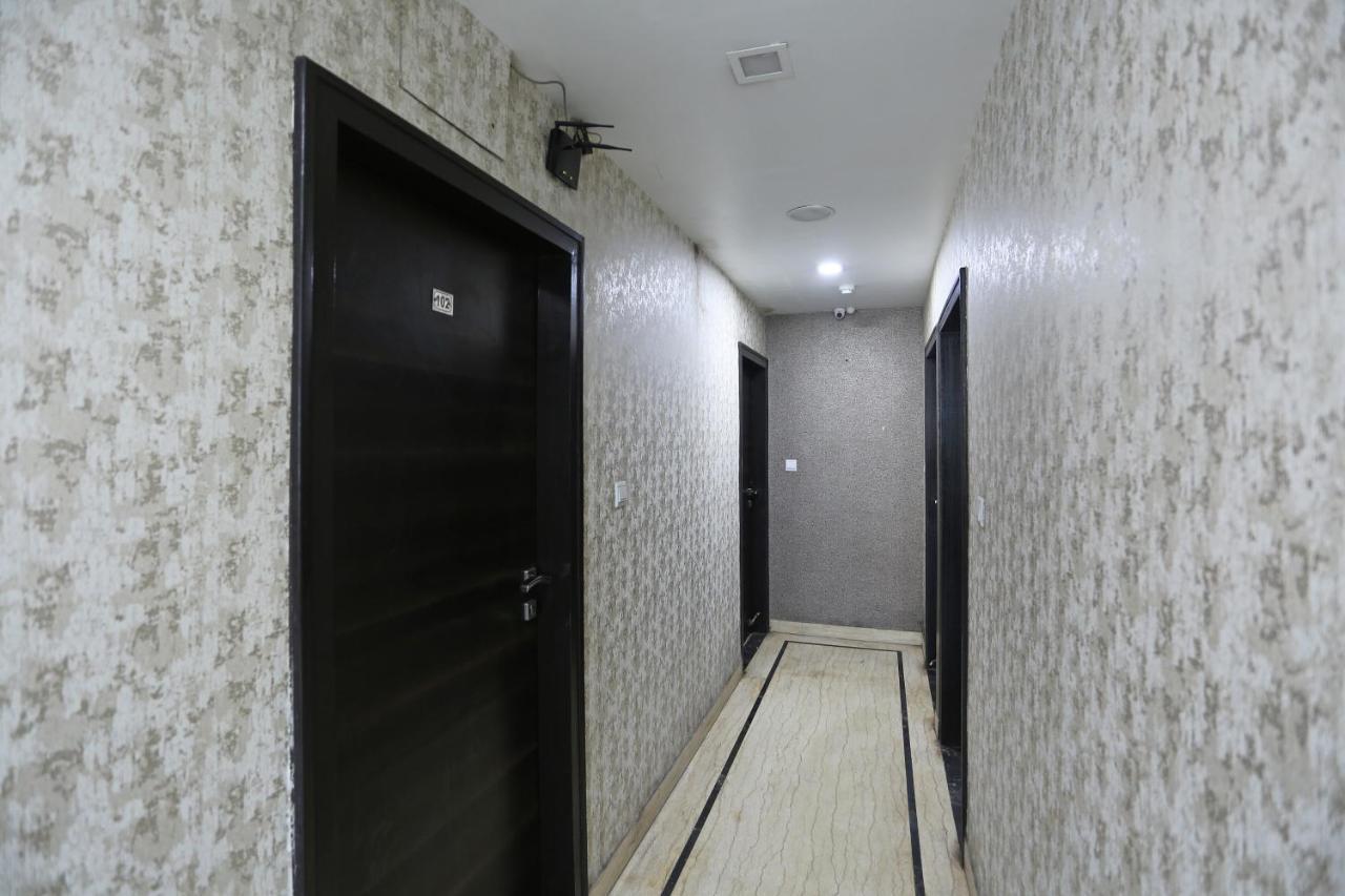 Oyo 7790 Hotel Royal Height Kolkata Bagian luar foto